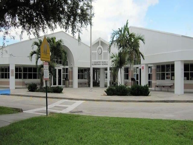 Country_Isles_Elementary_School_copy.jpg